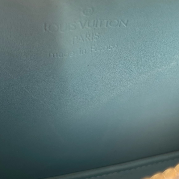 Louis Vuitton Green Vernis Lexington Pouch - Picture 9 of 12